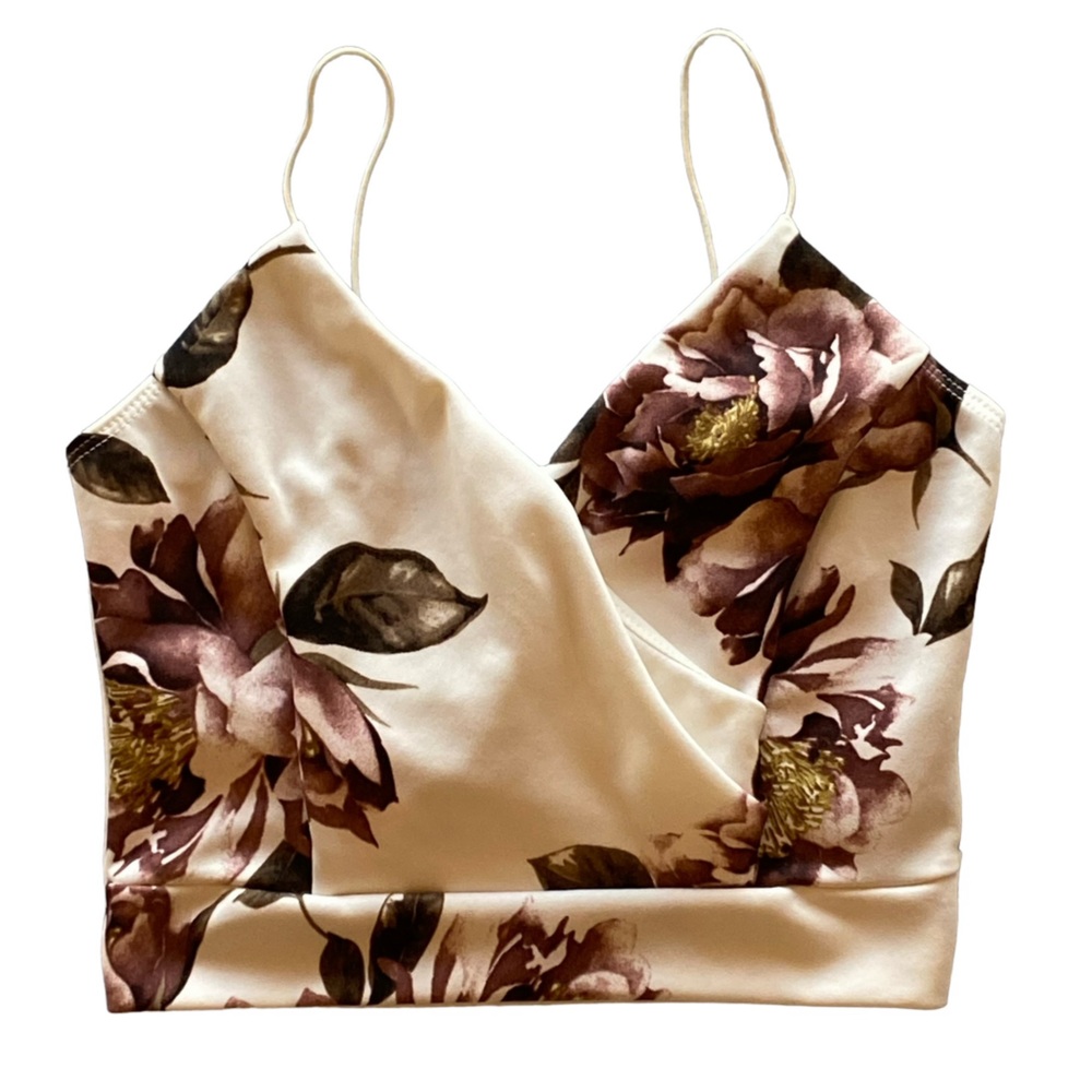 Olive Tree Floral Crop Top Twisted Front. XS (No Size Tag) Excellent Condition!